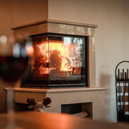Ajándékutalvány Tölgyudvar Vendégház. Kandalló. Kismaros Vendégház.